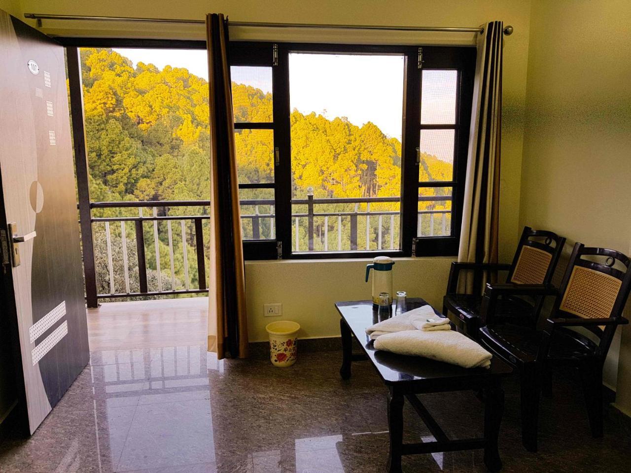 Hotel Homely Abode Dalhousie Bagian luar foto