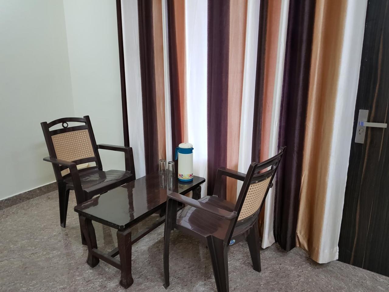 Hotel Homely Abode Dalhousie Bagian luar foto